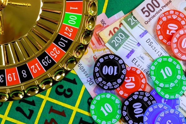 desa Casino Hold'em table showing dealer, community cards, and player hand